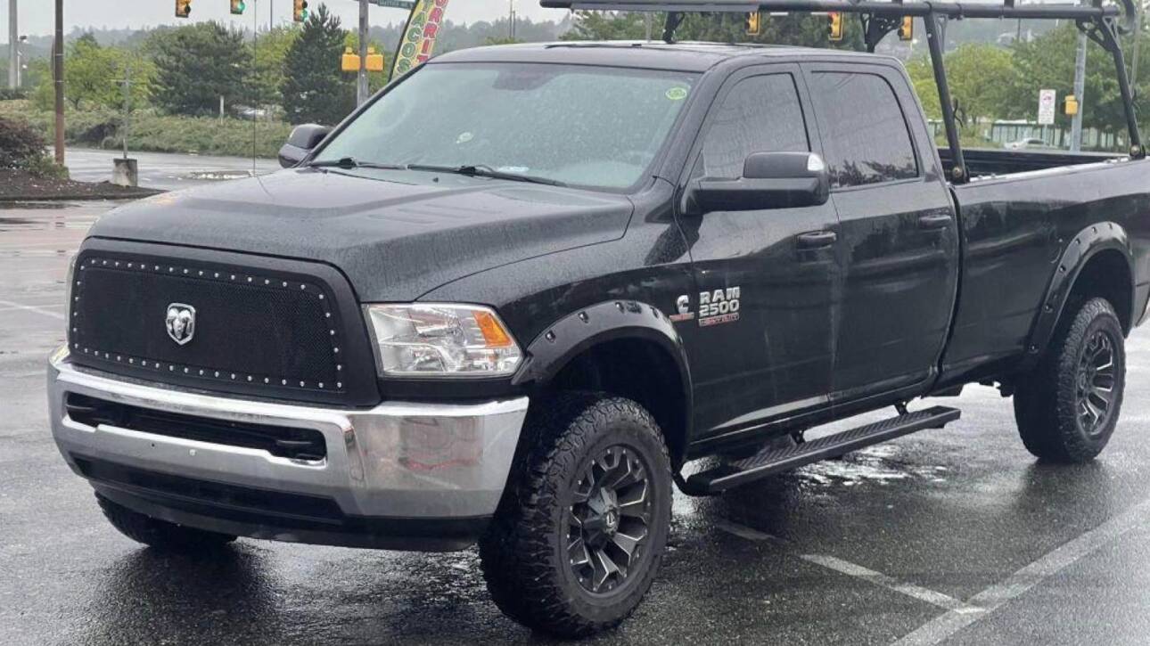 2015 RAM 2500 Tradesman Crew Cab LWB 4WD – LONG BED
